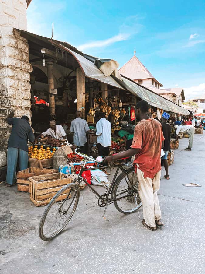 Stone Town Walking Tour With Local Expert Guide - Heat, clothing, and the practical side of walking