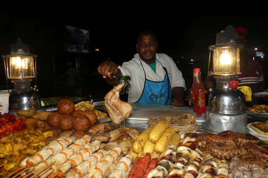 Stonetown: Food Markets and Street Food Walking Tour - Why this Stone Town food walk works so well at night
