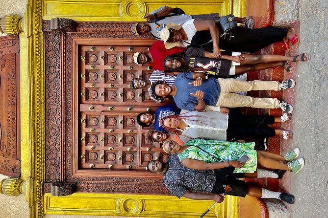 StoneTown Tours - House of Wonder and the changing city skyline