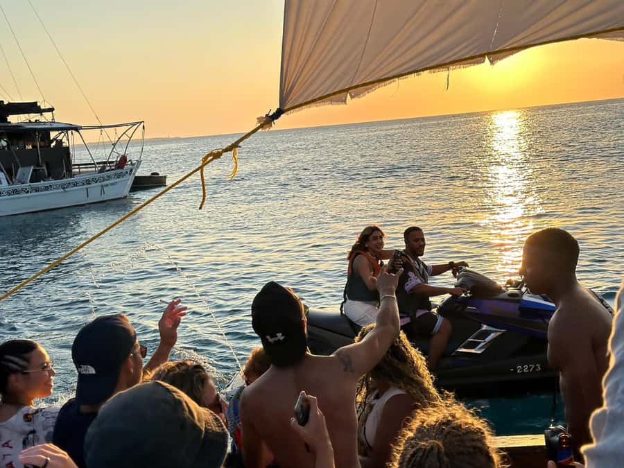 Sunset party cruise in Zanzibar with BoomBoom Boat - Key points to know before booking