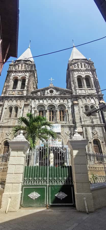 Zanzibar: 3 Hours Private Stone Town walking Tour with Guide - Why a guide helps in Stone Town