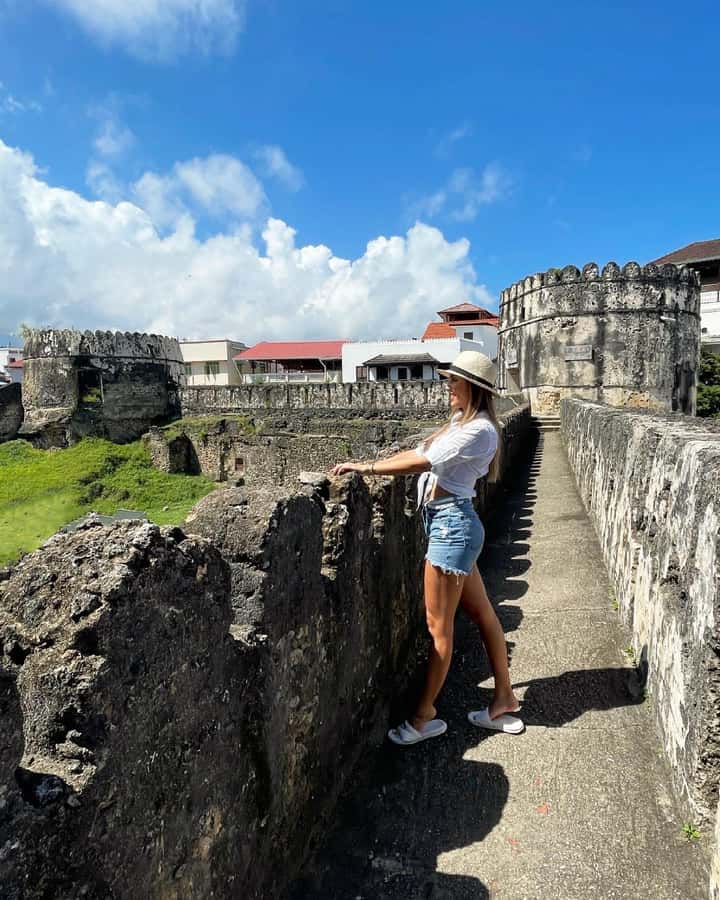 Zanzibar: 3 Hours Private Stone Town walking Tour with Guide - Guides, languages, and the private format