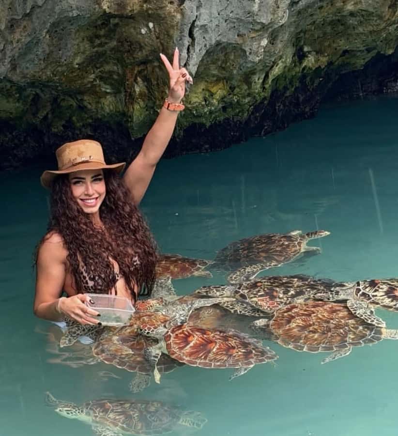 Zanzibar:Jozani national park,saalam cave &Mtende beach - Swimming with turtles at Salaam Cave Aquarium