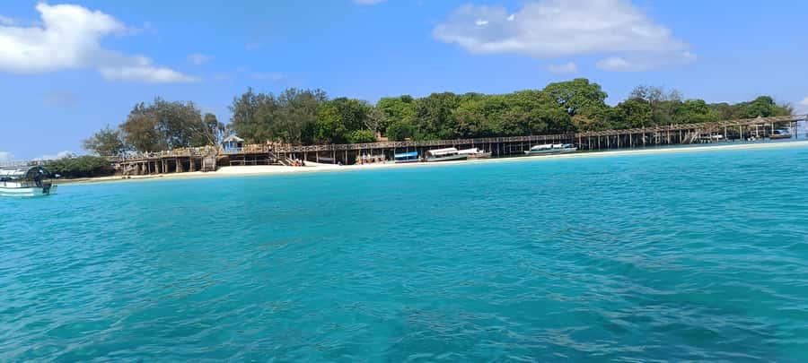 Zanzibar; Prison Island, Nakupenda, StoneTown Tour with BBQ - Stone Town after the sea
