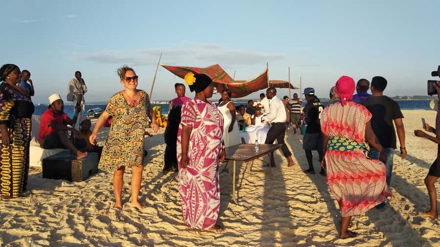 Zanzibar: Prison Island Tour with Lunch on the Sandbank - Getting to the island from the Old Fort