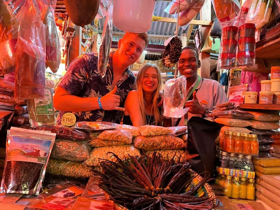 Zanzibar: Private walking tour in stone town - Starting at the Old Fort entrance