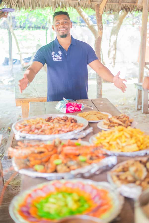 Zanzibar: Safari Blue Lagoon Trip with Snorkeling and Lunch - Four hours around Kwale Island