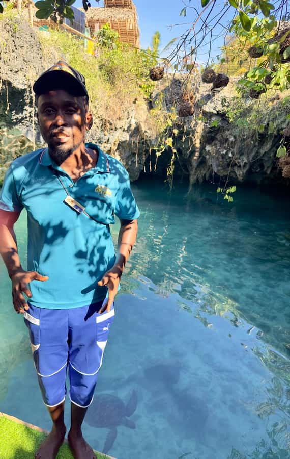 Zanzibar: Sea Turtle Swim at Kizimkazi Salaam Cave Tour - Swimming with the turtles for about 30 minutes