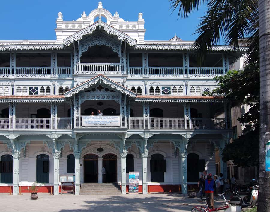 Zanzibar: Stone Town City Tour and Spice Farm with Lunch - Cassava leaves, coconut milk, and fresh coconuts