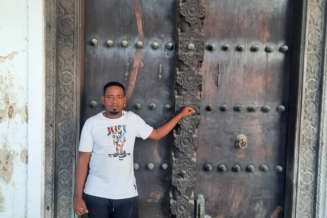 Zanzibar Stone Town Historical Tour and Spice Farm Tour - Thirty minutes at the People’s Palace Museum