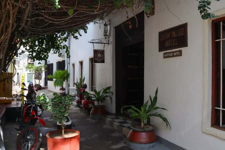 Zanzibar: Stone Town Walking Tour with Guide - Starting among the coral-stone streets